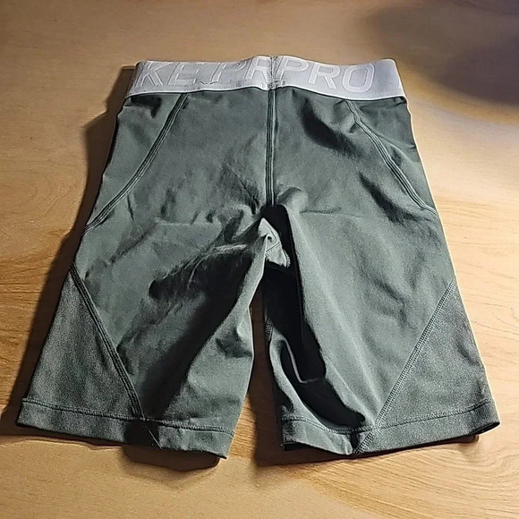Womens Nike Drifit Pro Sage Green Biking Shorts XS - Picture 4 of 4